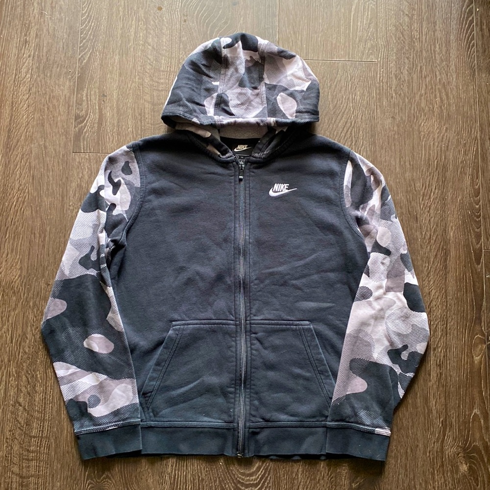Boy’s Nike Hoodie